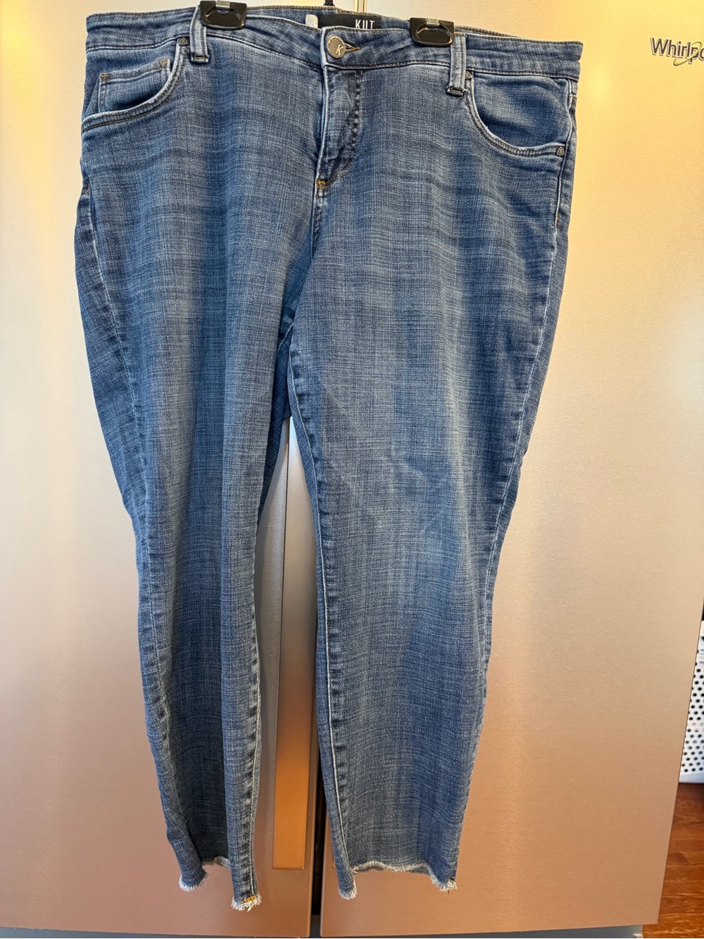 Kut from the Kloth Catherine Cropped Straight Leg